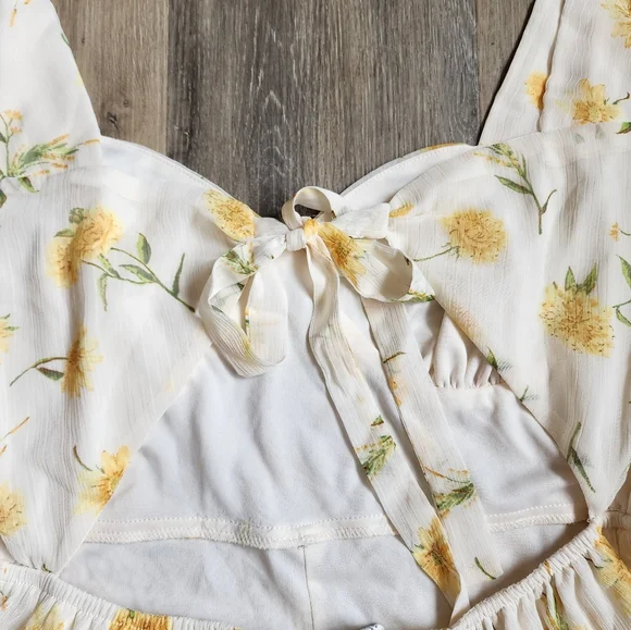 MISS SELFRIDGE FLORAL ROMPER - Picture 8 of 12